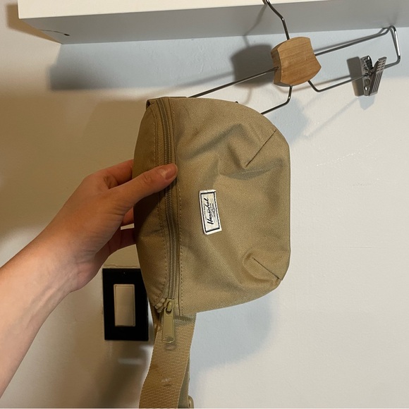 Herschel Supply Company Khaki Belt Bag - Picture 4 of 5